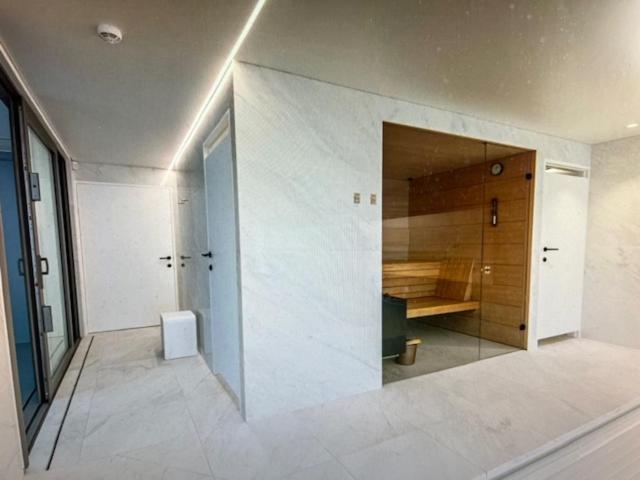 Schravenhoek Met Indoorzwembad En Sauna Veurne Εξωτερικό φωτογραφία